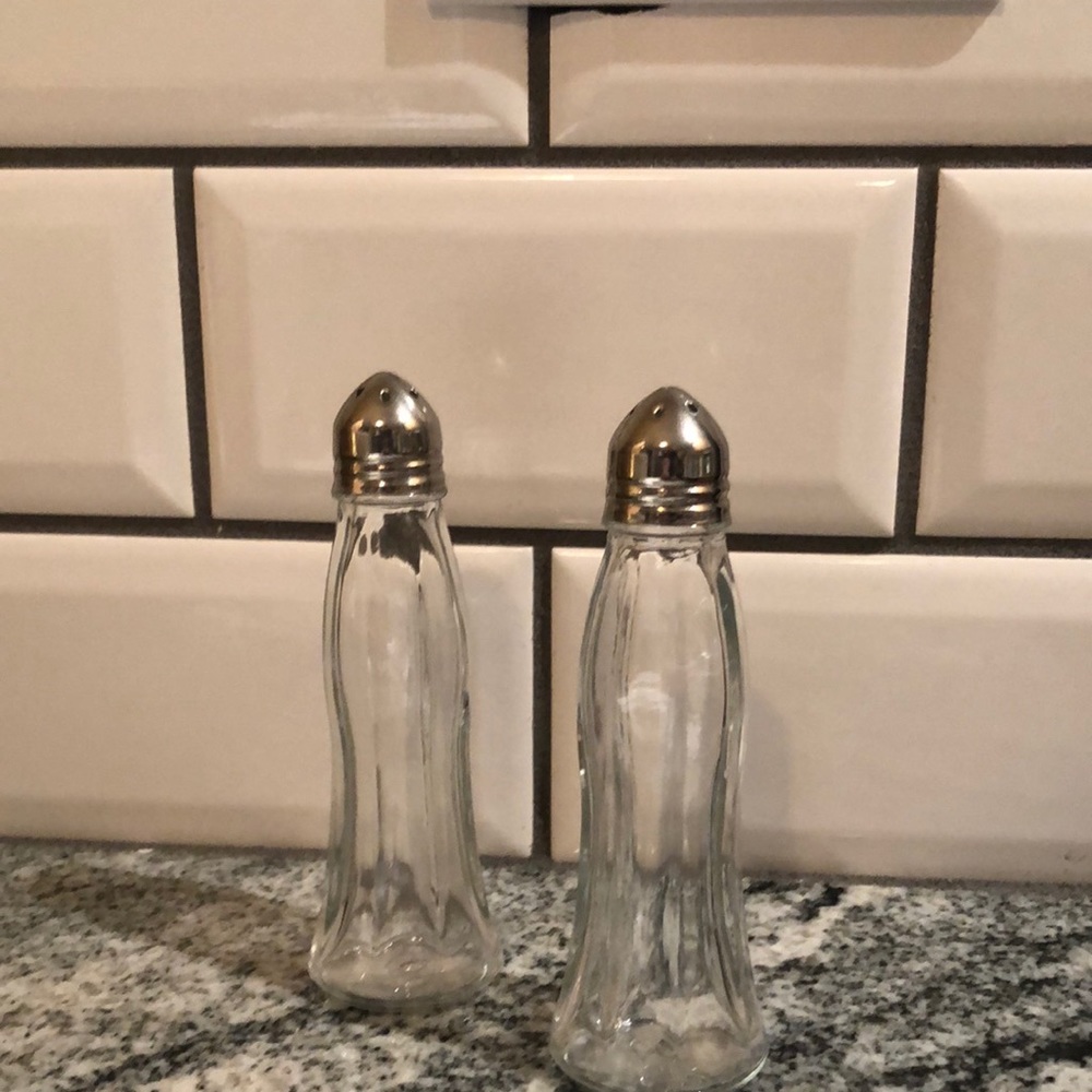 Salt & pepper shakers